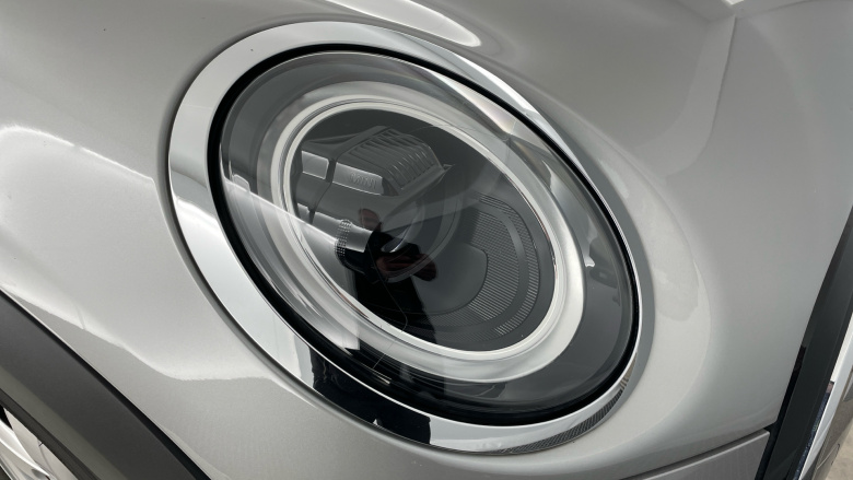 MINI Hatchback 1.5 Cooper Classic Premium 5dr Auto Petrol Hatchback